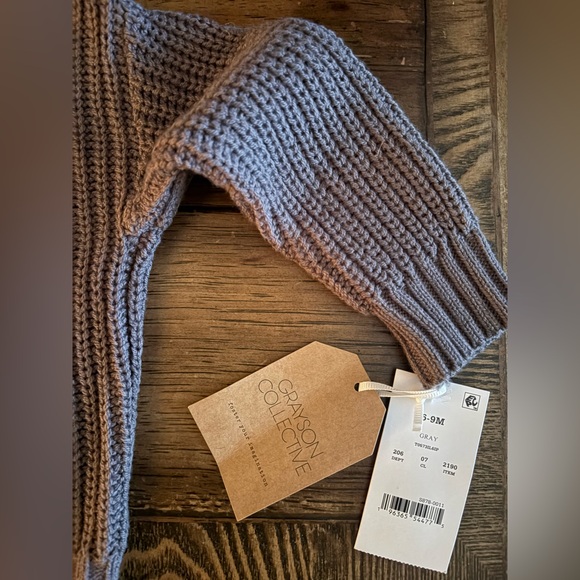 Cozy Cable Knit Sweater - Gray - Picture 3 of 3